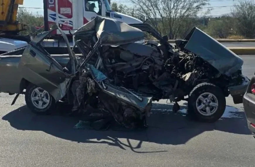 Iba ebrio, drogado y sin control: choca y enfrenta a policías en Torreón
