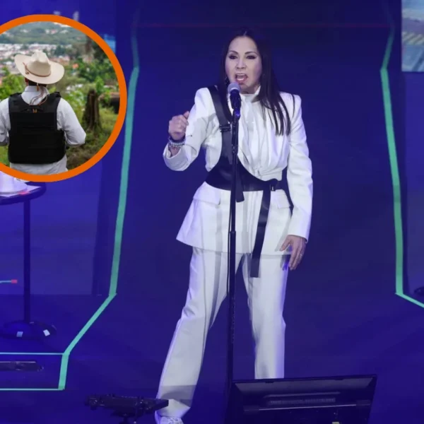 Video Ana Gabriel denuncia la violencia en pleno&hellip;