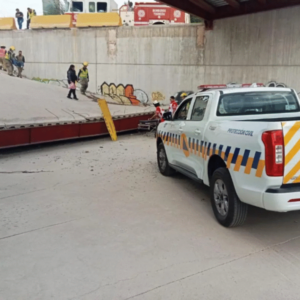 Adulto mayor cae de dos metros en obra…