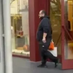 Captan al hijo de AMLO saliendo de Loro Piana con bolsa Hermès