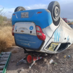 Pierde el control y vuelca unidad de Megacable en Torreón