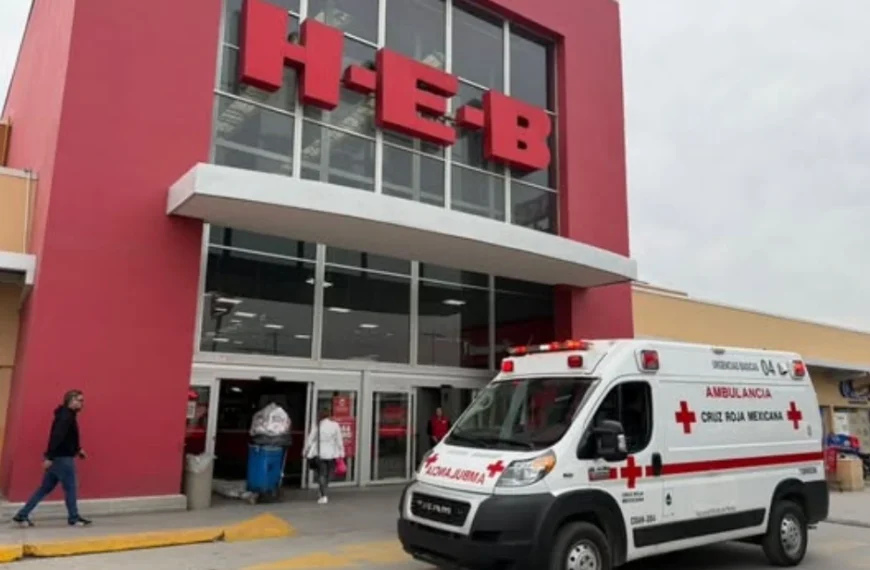Adulto mayor muere tras desvanecerse en tienda HEB Independencia Torreón
