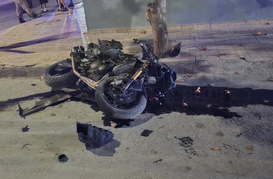 Sin casco y evadiendo filtro: menor choca tras…