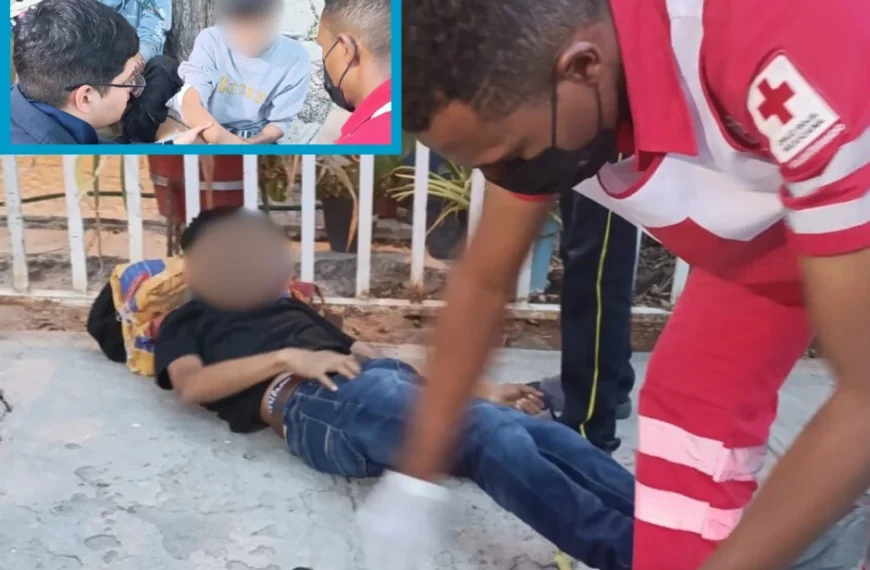 Camioneta arrolla a tres menores que viajaban en motocicleta en Torreón