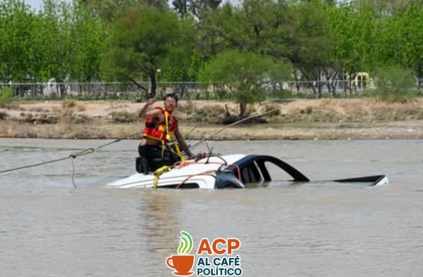 Borracho cae al Río Nazas en Lerdo y destroza su camioneta