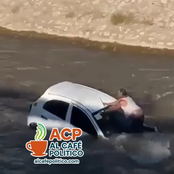 Cae otro auto al canal en Gómez Palacio;&hellip;
