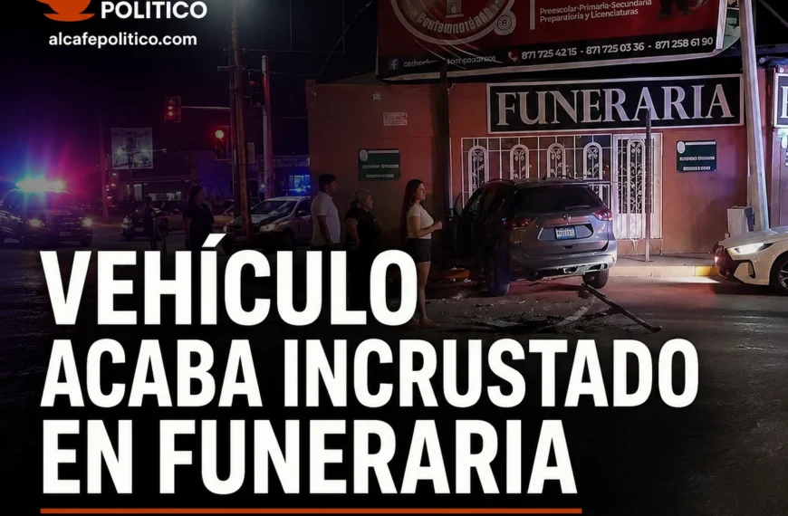 Se impacta contra funeraria tras provocar fuerte accidente en Gómez Palacio